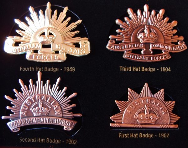 DISPLAY FRAMED FULL SET OF AUSTRALIAN ARMY RISING SUN UNIFORM BADGES ANZAC AIF - Image 5