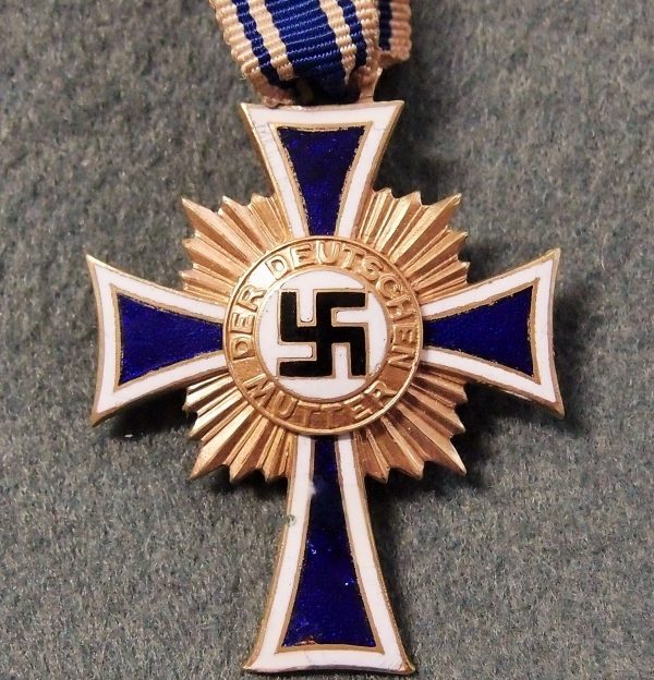 WW2 GERMAN NAZI MOTHERS CROSS IN GOLD