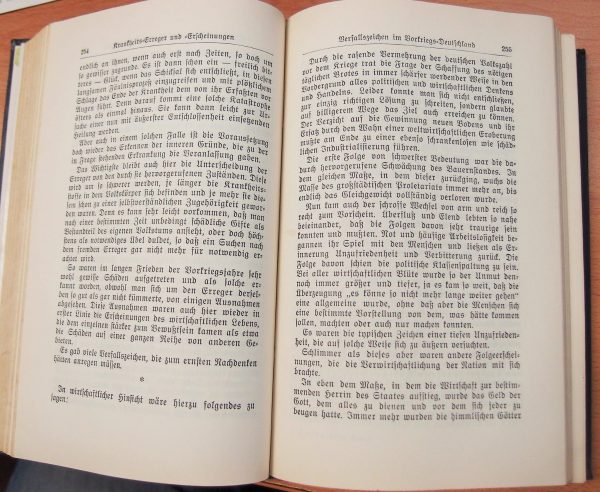 **SOLD** 1933 EDITION OF HITLER'S MEIN KAMPF BOOK - Image 3