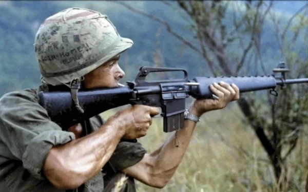 REPLICA US ARMY M16 ASSAULT RIFLE DENIX GUN VIETNAM WAR - 1133 - Image 3