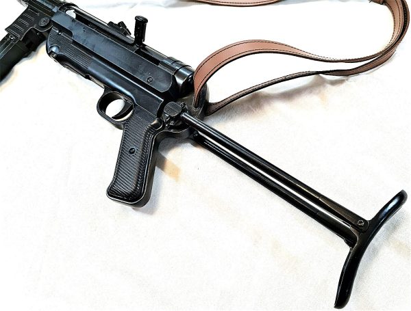 REPLICA WW2 GERMAN MP40 SEMI AUTOMATIC MACHINE PISTOL GUN BY DENIX - Image 4