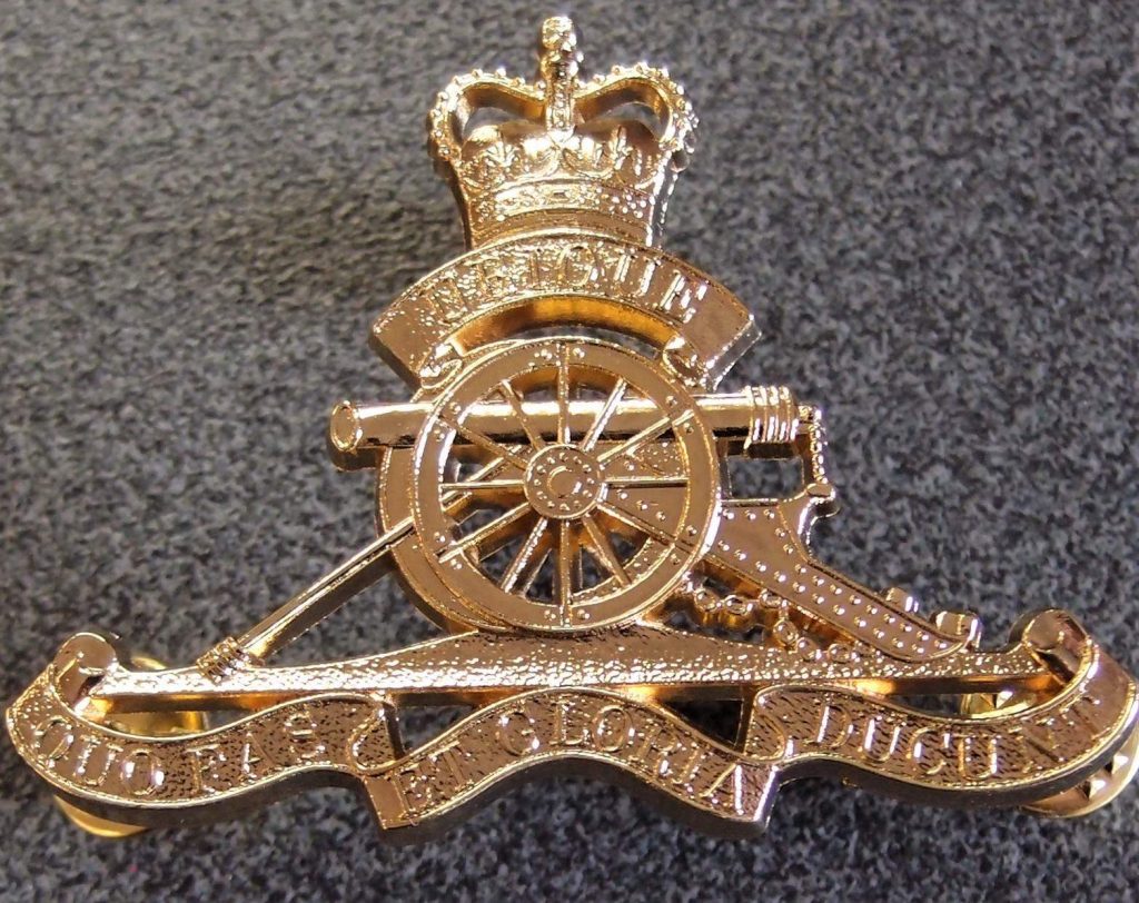 ROYAL AUSTRALIAN ARTILLERY UNIFORM CAP BADGE RAA – JB Military Antiques