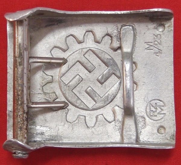 **SOLD** WW2 GERMAN DAF BELT BUCKLE - Image 2