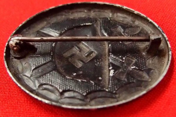 WW2 DENAZIFIED GERMAN WOUND BADGE IN BLACK - Image 2