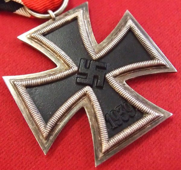 **SOLD** WW2 GERMAN IRON CROSS 2ND CLASS