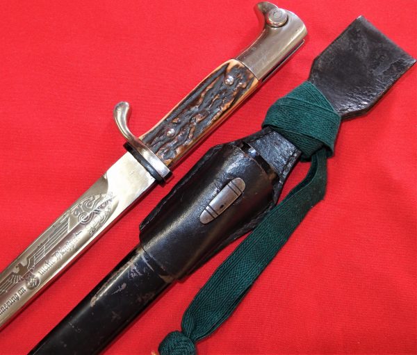 WW2 GERMAN ETCHED K98 PARADE STAG GRIPPED BAYONET WITH SCABBARD, FROG & KNOT