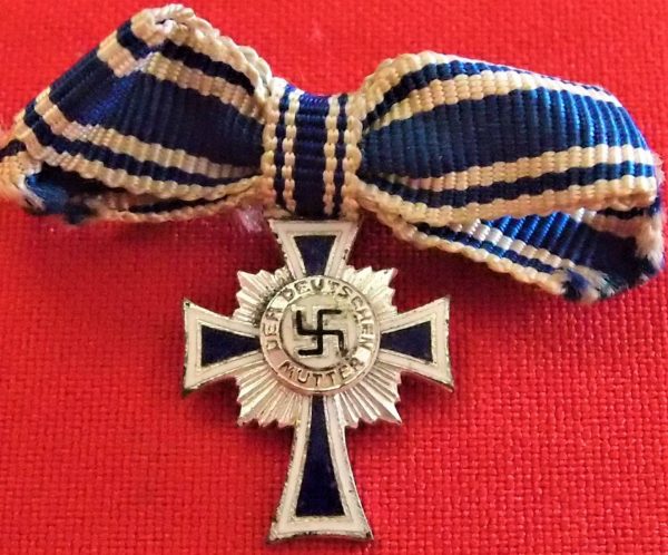 WW2 NAZI GERMANY MINIATURE MOTHERS CROSS IN SILVER