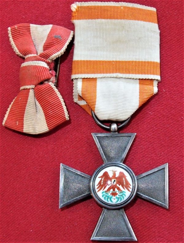 VINTAGE & RARE WW1 GERMAN PRUSSIAN ORDER OF THE RED EAGLE 4th CLASS MEDAL - Image 2