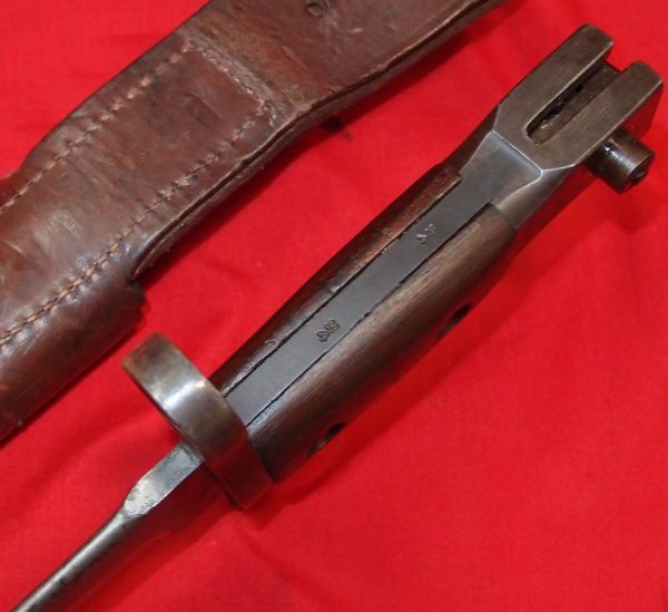 WW1 ERA CANADIAN ARMY ROSS BAYONET, SCABBARD & FROG DATED 1917 - Image 5