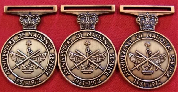 *10* x AUSTRALIAN ANNIVERSARY OF NATIONAL SERVICE MEDAL REPLICA 1951 - 1972 - Image 2