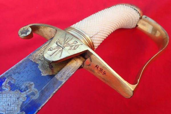 Rare 1796 pattern British Army cavalry officer’s sword and scabbard in ivory with blue & gilt engraved blade by Runkel - Image 8