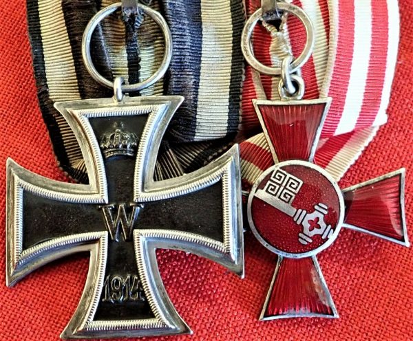 WW1 GERMANY IRON CROSS & BREMEN HANSCEATIC CROSS MEDAL GROUP