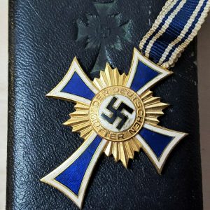 WW2 NAZI GERMANY MOTHERS CROSS IN GOLD WITH PRESENTATION CASE BY FRANZ REISCHAUER, OBERSTEIN