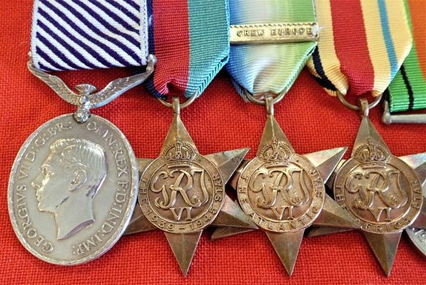 WW2 R.A.F DISTINGUISHED FLYING MEDAL GROUP 6 MEDALS MOSQUITO NAVIGATOR 128 SQUADRON PATHFINDER FORCE - Image 3