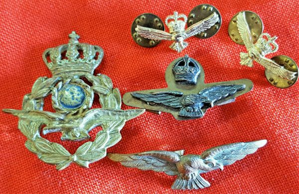 LOT OF WW2 AUSTRALIAN AIR FORCE, PATHFINDER & HELLENIC AIR FORCE BADGES