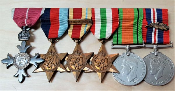 WW2 BRITISH NAVY OR AIR FORCE MBE & MID OFFICERS MEDAL GROUP