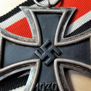 WW2 GERMAN IRON CROSS 2ND CLASS BY KLEIN & QUENZER, IDAR OBERSTEIN #65