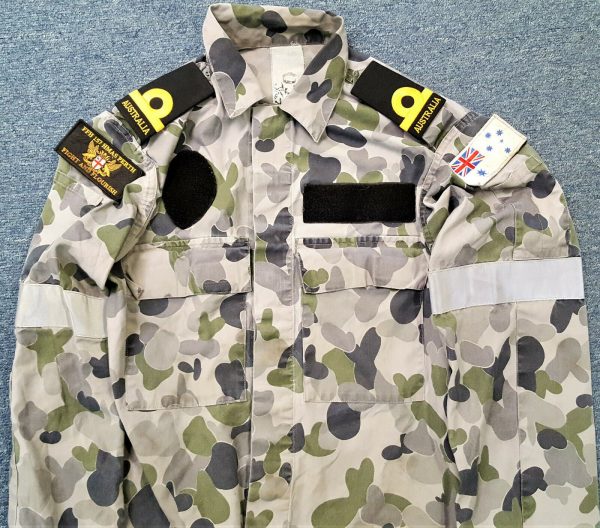 ROYAL AUSTRALIAN NAVY OFFICER'S UNIFORM SHIRT DPNU RAN WITH PATCHES HMAS PERTH