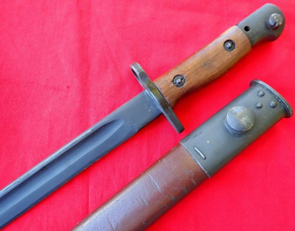 +WW2 RARE AUSTRALIAN OWEN GUN LITHGOW BAYONET WITH SCABBARD 1950s KOREA