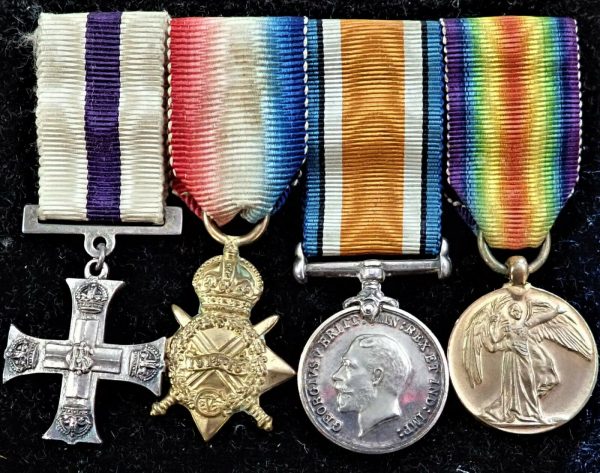 WW1 AUSTRALIAN BRITISH COMMONWEALTH MILITARY CROSS TRIO MINIATURE MEDALS SET