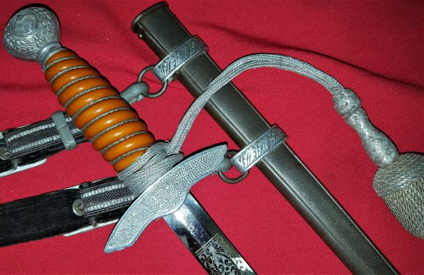 WW2 NAZI GERMANY 2ND PATTERN LUFTWAFFE PRESENTATION DAGGER, SCABBARD & HANGERS BY P.D. LUDENSCHLOSS OF SOLINGEN - Image 7