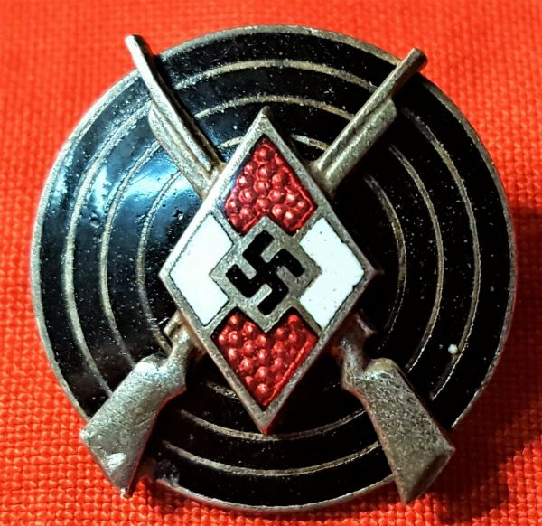 WW2 GERMAN HITLER YOUTH MARKSMAN'S UNIFORM BADGE M1-148 HEINRICH ULBRICHTS WITWE