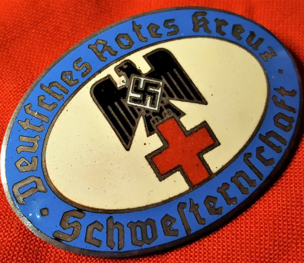 WW2 GERMAN RED CROSS ASSOCIATION SERVICE UNIFORM BADGE - Image 2