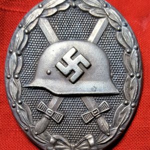 WW2 GERMAN WOUND BADGE IN SILVER #65 BY KLEIN & QUENZER