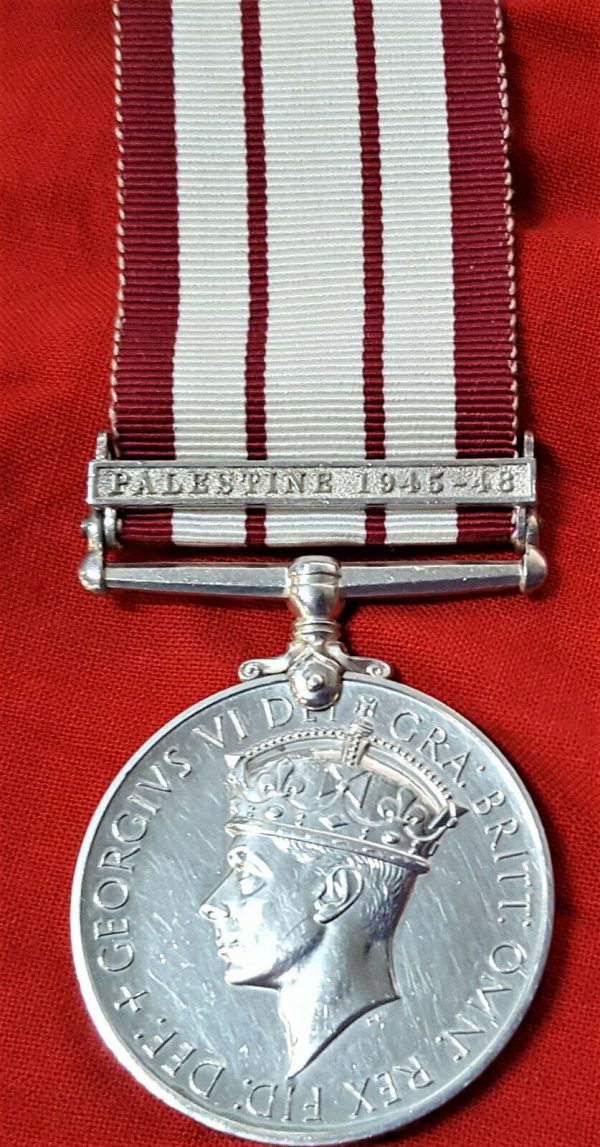 BRITISH ROYAL NAVY NAVAL GENERAL SERVICE MEDAL CLASP PALESTINE 1945-48 CUMMINGS - Image 2