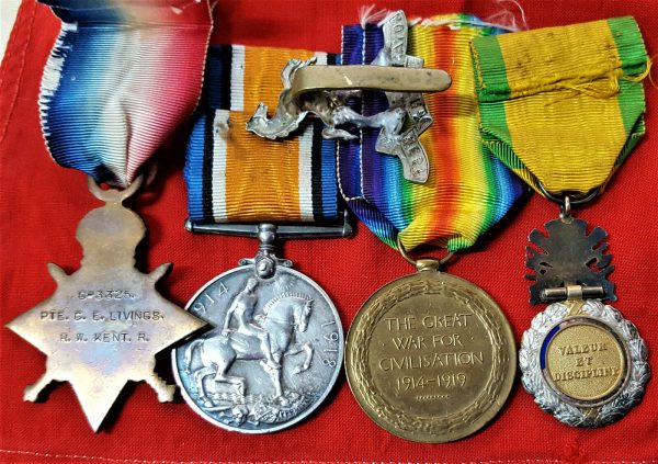 WW1 BRITISH ARMY 1914-15 STAR MEDAL TRIO & BADGES ROYAL WEST KENT REGIMENT - Image 2