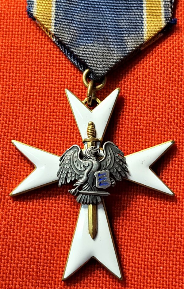 IMMEDIATE POST WW1 ESTONIA WHITE CROSS OF THE CIVIL GUARD 3RD CLASS MEDAL - Image 2