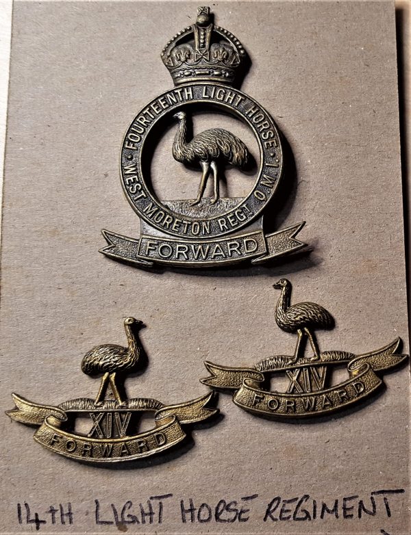 RARE 1930-42 ERA WW2 AUSTRALIAN ARMY 14TH LIGHT HORSE CAP & COLLAR BADGES (3)