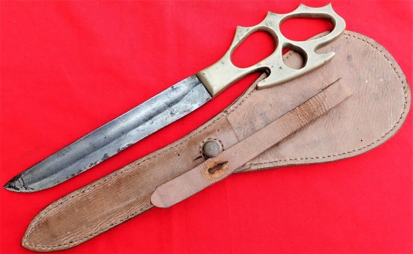 RARE WW2 BRITISH ARMY COMMANDO SPOECIAL FORCES SKULL KNIFE & SCABBARD