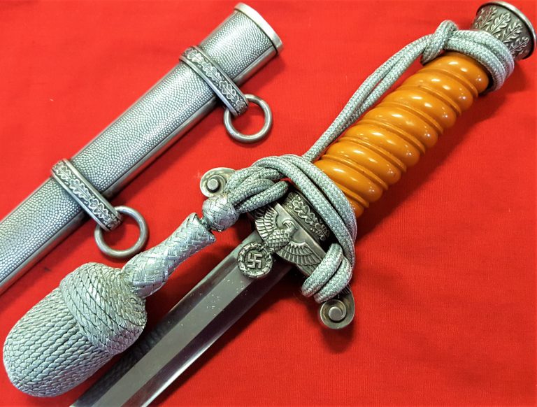 WW2 GERMAN ARMY OFFICER’S DAGGER WITH SCABBARD & KNOT BY EICKHORN OF SOLINGEN - Image 2