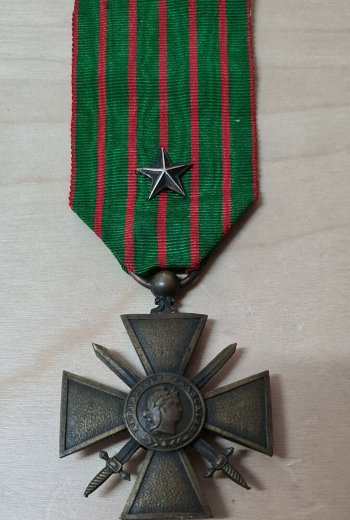 VINTAGE WW1 FRENCH CROIX DE GUERRE 1914 - 1916 WITH STAR CITATION MEDAL - Image 2