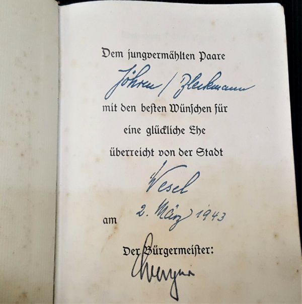 WW2 HITLER'S BOOK MEIN KAMPF WEDDING EDITION SIGNED MAYOR WESEL WEDDING EDITION