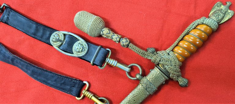 2ND PATTERN NAZI GERMAN ENGRAVED NAVY PRESENTATION DAGGER & GILT HAMMERED SCABBARD BY W.K.C - Image 16