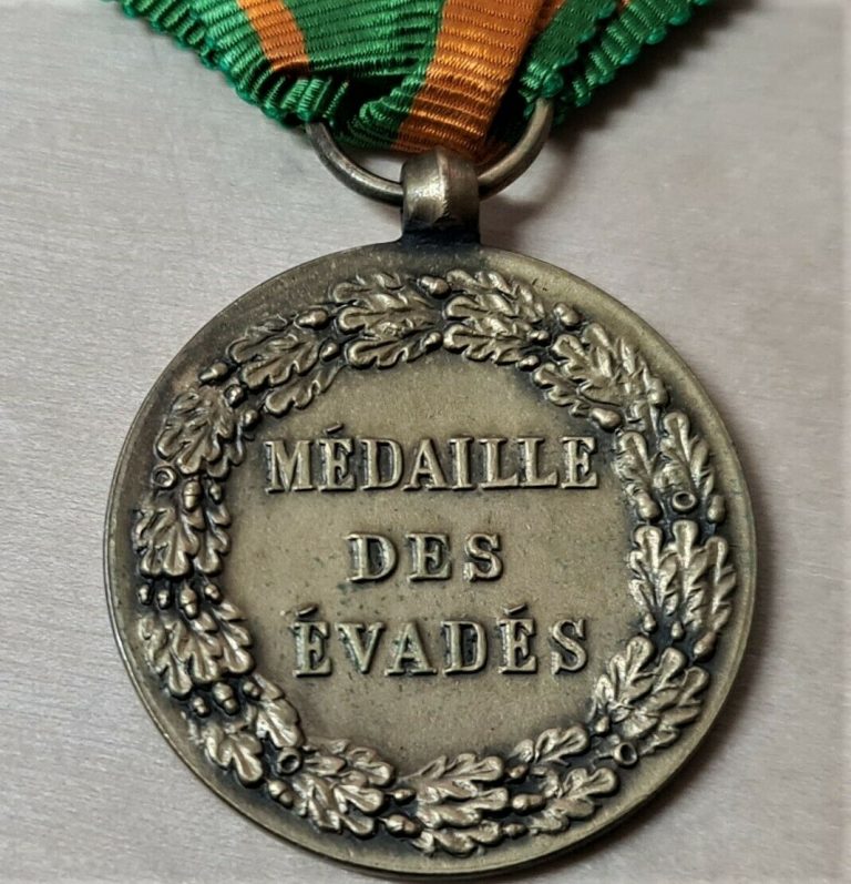 VINTAGE WW1 FRENCH ESCAPED PRISONERS SERVICE MEDAL 1914-1918