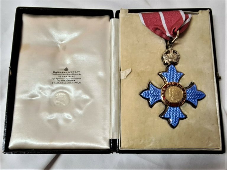 VINTAGE WW2 ROYAL AIR FORCE CBE MEDAL GROUP AIR COMMODORE LEONARD TAYLOR - Image 7