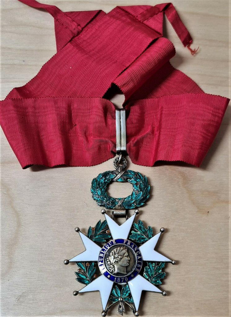 WW2 FRENCH COMMANDER GRADE LEGION OF HONOUR AWARD MEDAL 3RD REPUBLIC 1870-1951 - Image 3