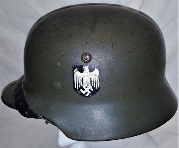 WW2 German Army double decal M35 steel helmet by F.W. Quist G.m.b.H., Esslingen