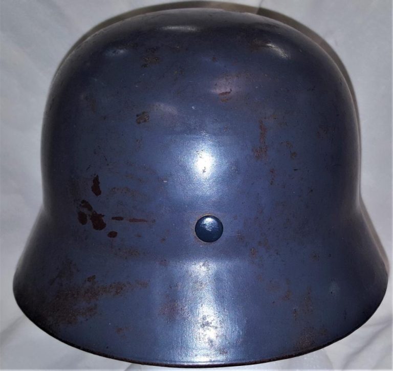 WW2 German Luftwaffe double decal M35 steel helmet by Vereinigte Deutsche Nickelwerke - Image 4