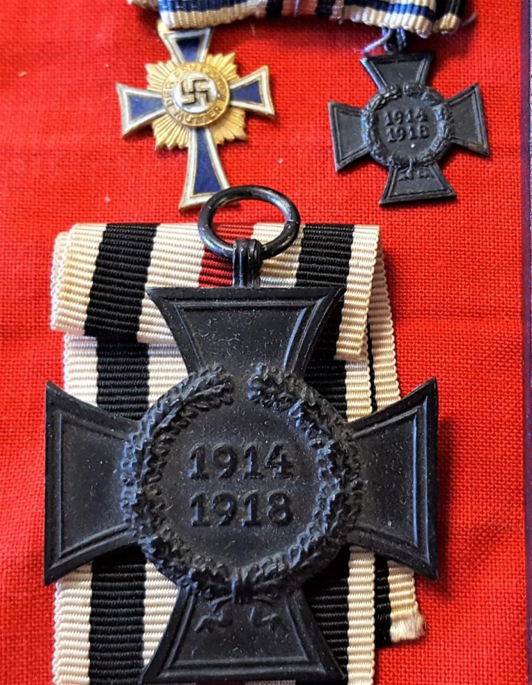 WW2 German Mother's Cross in Gold, with WW1 Widow's Cross & miniature medals - Image 3