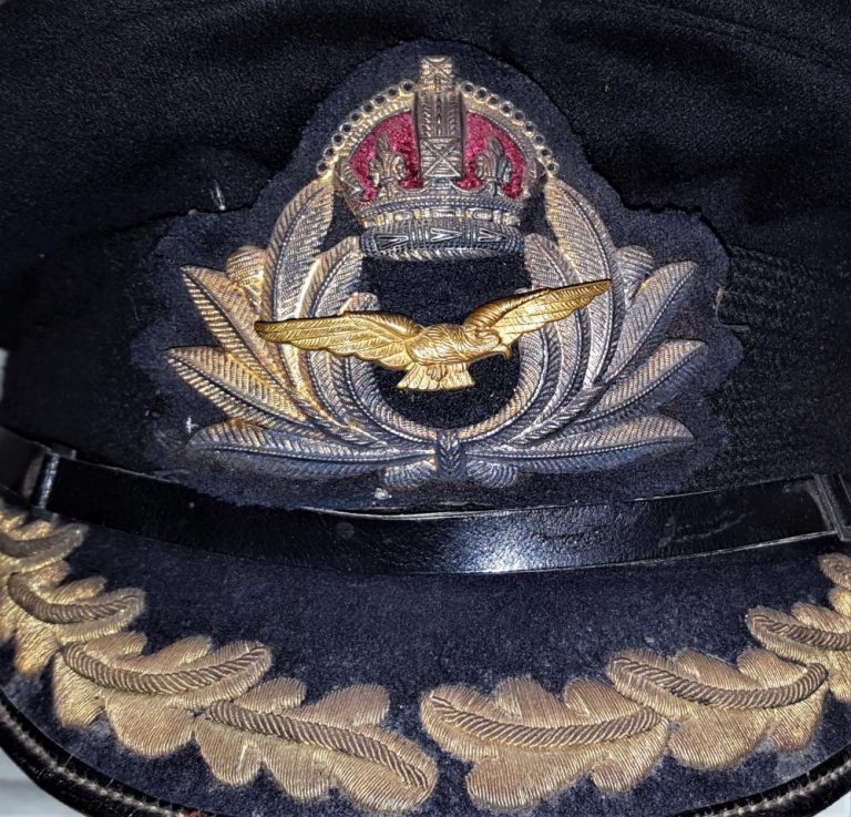 WW2 era Royal Navy Fleet Air Arm uniform senior officer's peaked cap - Image 2