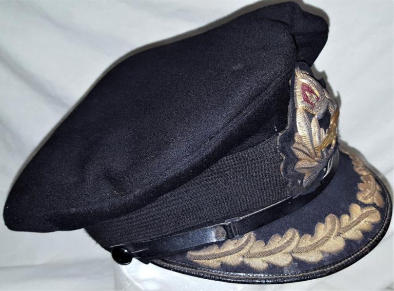 WW2 era Royal Navy Fleet Air Arm uniform senior officer's peaked cap - Image 5