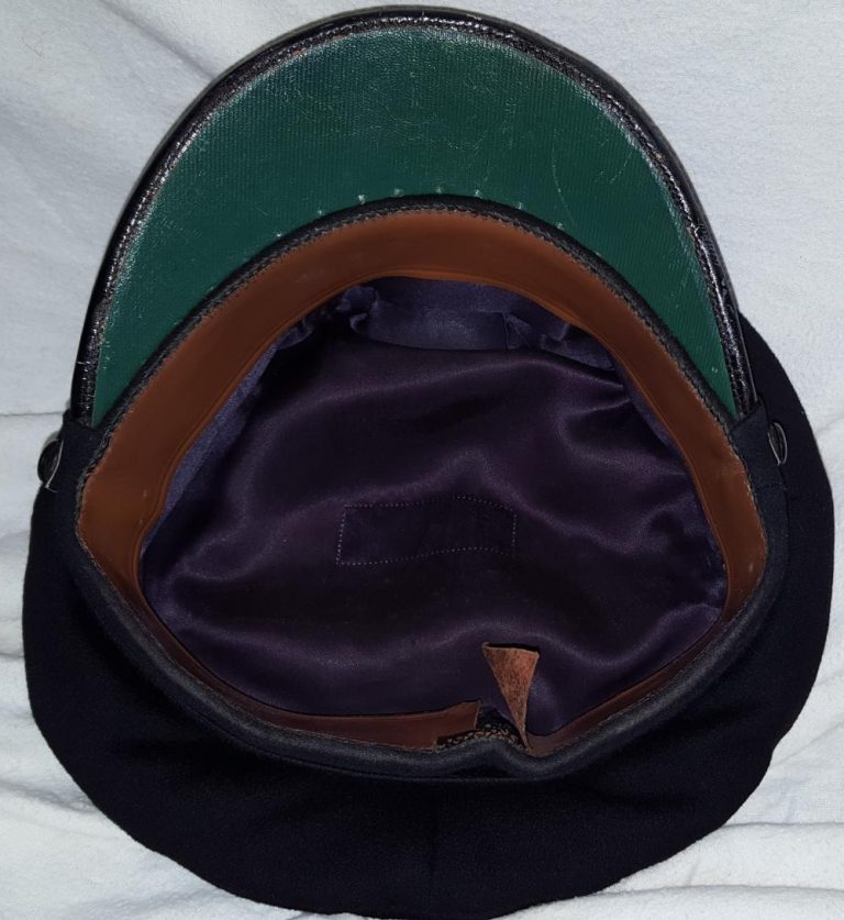 WW2 era Royal Navy Fleet Air Arm uniform senior officer's peaked cap - Image 7