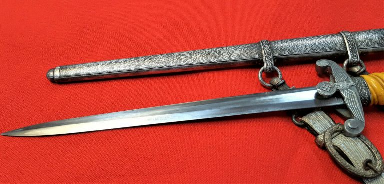 WW2 GERMAN ARMY OFFICER’S DAGGER WITH SCABBARD & HANGERS BY CARL EICKHORN OF SOLINGEN - Image 5