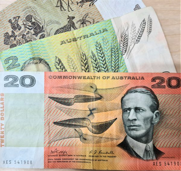 LOT OF 3 BANK NOTES AUSTRALIA CURRENCY