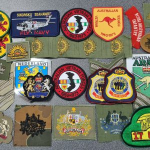 AUSTRALIAN ARMY 1970's to 1990's ERA UNIFORM PATCH & BADGE INSIGNIA LOT