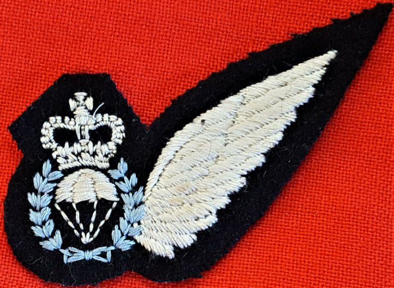 AUSTRALIAN DEFENCE FORCES PARACHUTE JUMP INSTRUCTOR UNIFORM QUALIFICATION PATCH